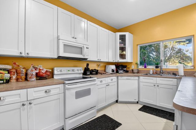 6713 Eagle Ridge Drive, Greenacres, FL 33413