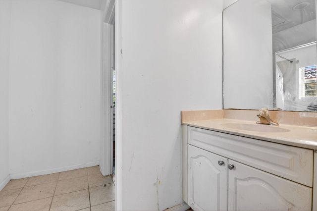 6713 Eagle Ridge Drive, Greenacres, FL 33413
