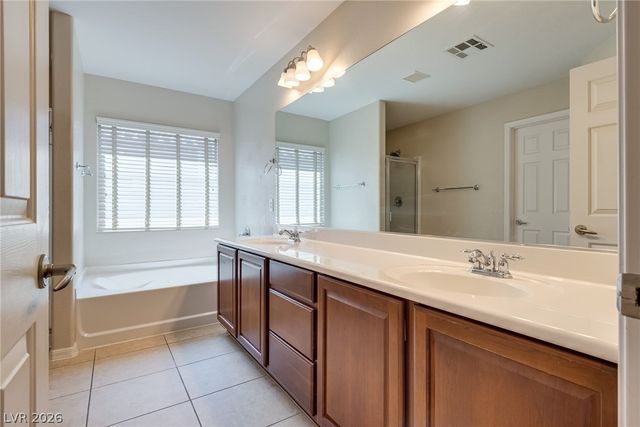 11824 Orense Drive, Las Vegas, NV 89138