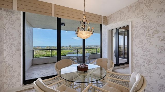 545 SANCTUARY DRIVE B605, Longboat Key, FL 34228