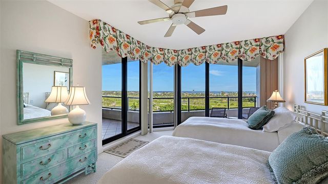 545 SANCTUARY DRIVE B605, Longboat Key, FL 34228