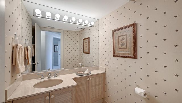 545 SANCTUARY DRIVE B605, Longboat Key, FL 34228