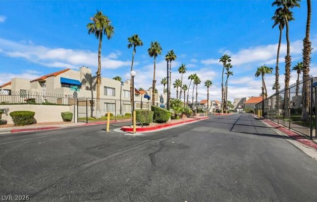 4360 Gannet Circle 21, Las Vegas, NV 89103