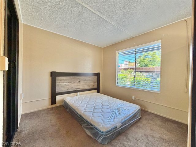 4360 Gannet Circle 21, Las Vegas, NV 89103