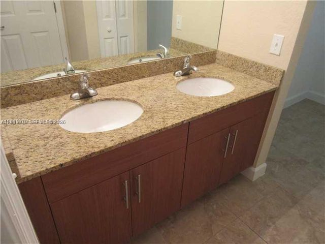 11 Antilla Avenue B, Coral Gables, FL 33134