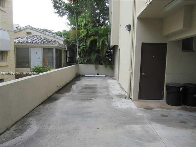11 Antilla Avenue B, Coral Gables, FL 33134