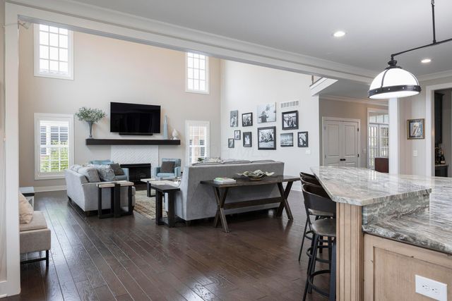 7030 Hanbys Loop, New Albany, OH 43054