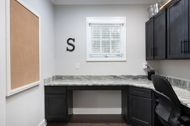 7030 Hanbys Loop, New Albany, OH 43054