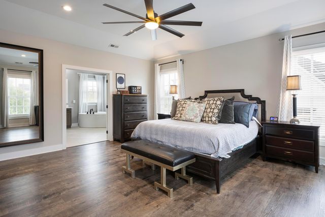 7030 Hanbys Loop, New Albany, OH 43054