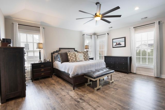 7030 Hanbys Loop, New Albany, OH 43054