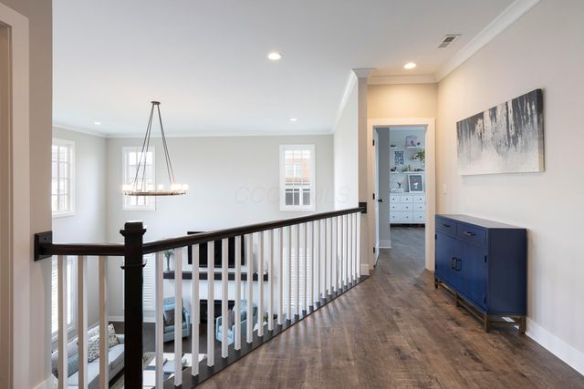 7030 Hanbys Loop, New Albany, OH 43054