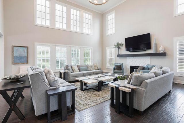 7030 Hanbys Loop, New Albany, OH 43054