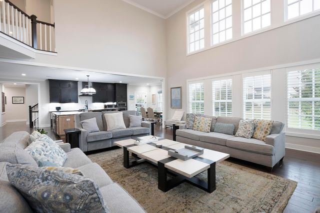 7030 Hanbys Loop, New Albany, OH 43054