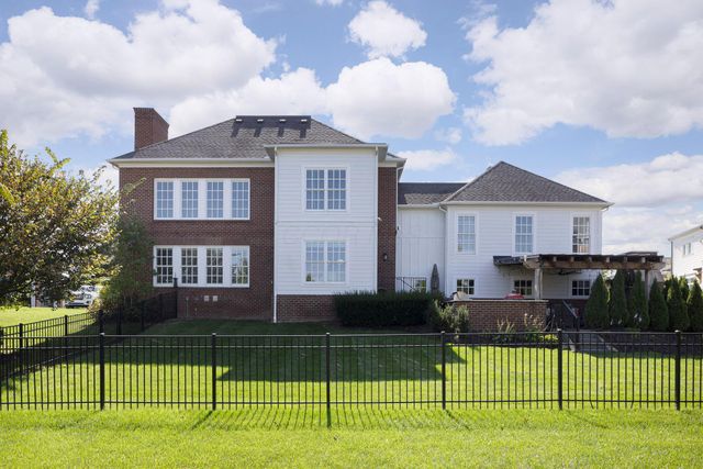 7030 Hanbys Loop, New Albany, OH 43054