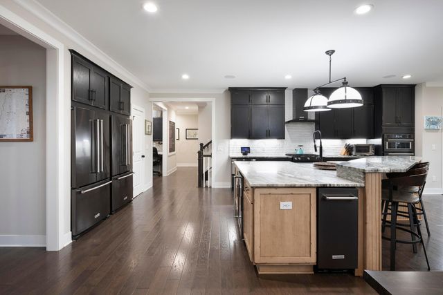 7030 Hanbys Loop, New Albany, OH 43054