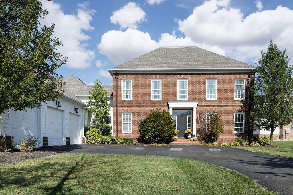 7030 Hanbys Loop, New Albany, OH 43054