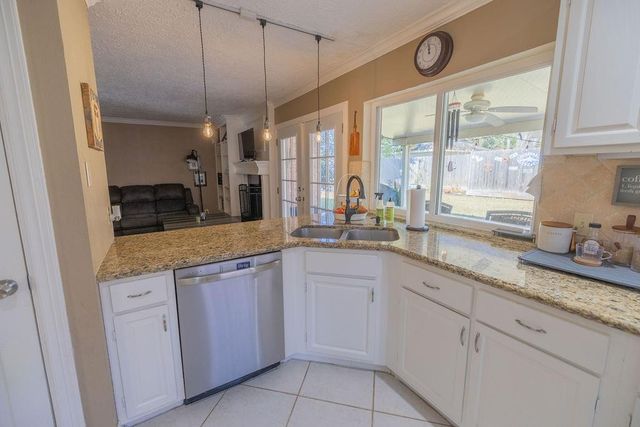 11918 Dorrance Lane, Meadows Place, TX 77477