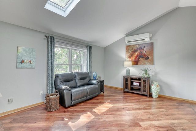 W226N8019 Longview DRIVE, Lisbon, WI 53089
