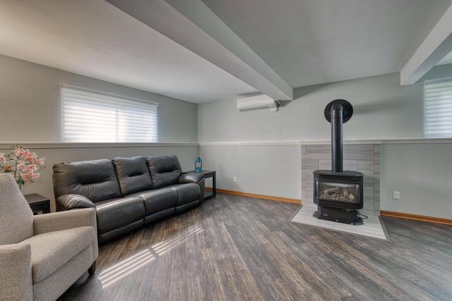 W226N8019 Longview DRIVE, Lisbon, WI 53089