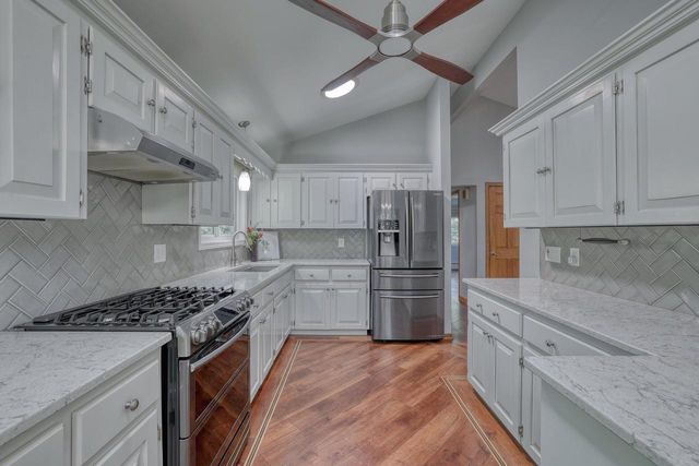 W226N8019 Longview DRIVE, Lisbon, WI 53089