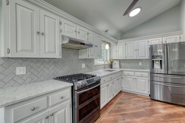 W226N8019 Longview DRIVE, Lisbon, WI 53089