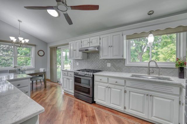 W226N8019 Longview DRIVE, Lisbon, WI 53089