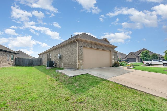 7800 Cypress Drive, Greenville, TX 75402
