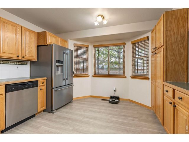 2517 Falcon Dr, Longmont, CO 80503