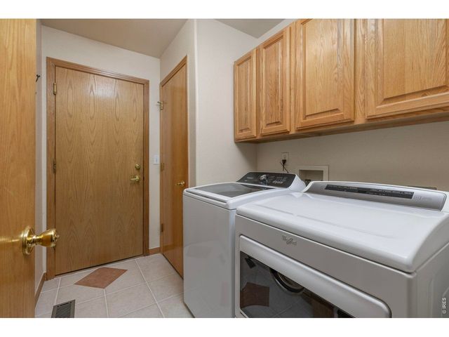 2517 Falcon Dr, Longmont, CO 80503