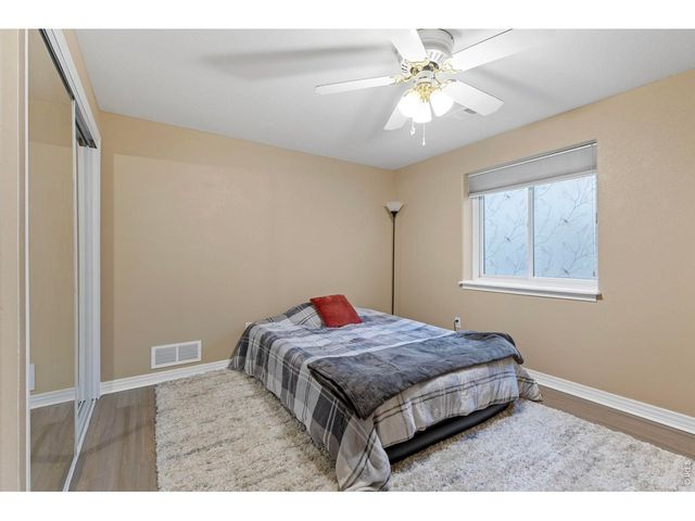 2517 Falcon Dr, Longmont, CO 80503