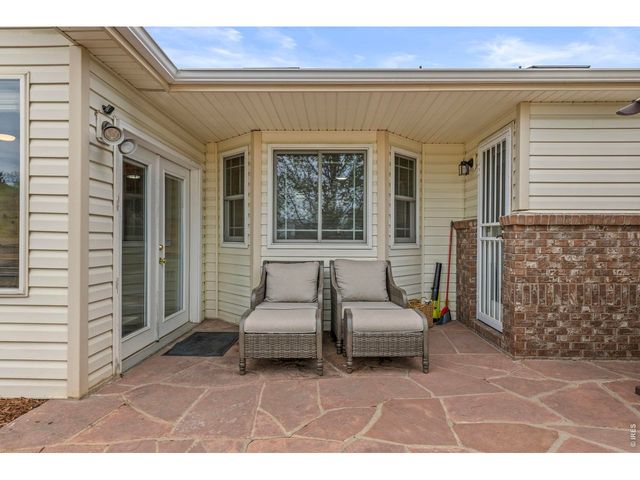 2517 Falcon Dr, Longmont, CO 80503