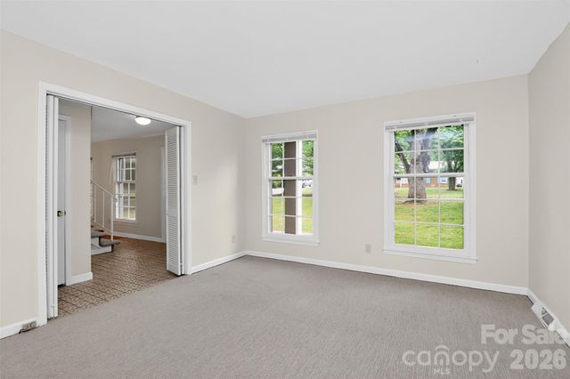 7007 Crossridge Road, Charlotte, NC 28214