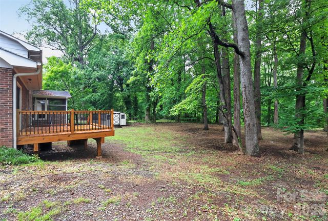 7007 Crossridge Road, Charlotte, NC 28214