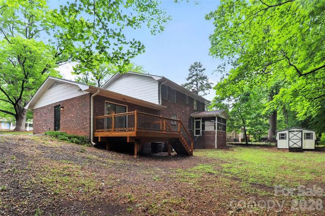 7007 Crossridge Road, Charlotte, NC 28214