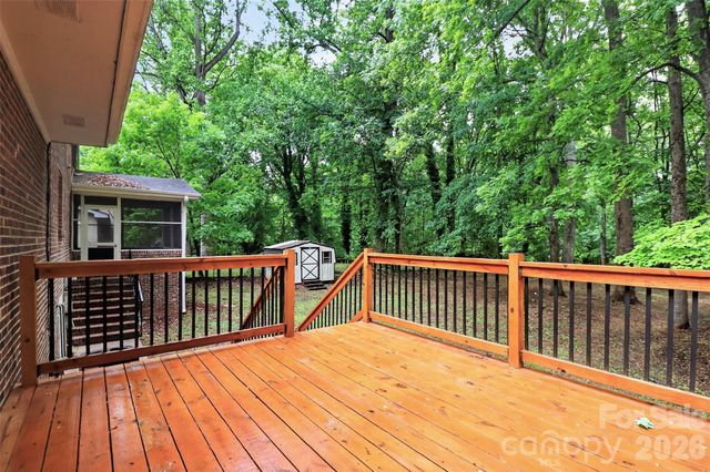 7007 Crossridge Road, Charlotte, NC 28214