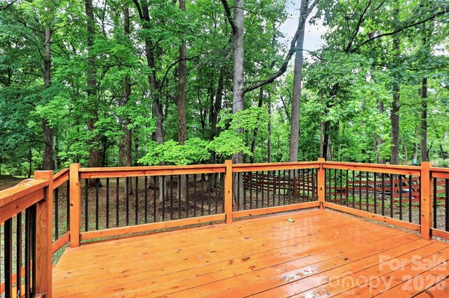 7007 Crossridge Road, Charlotte, NC 28214