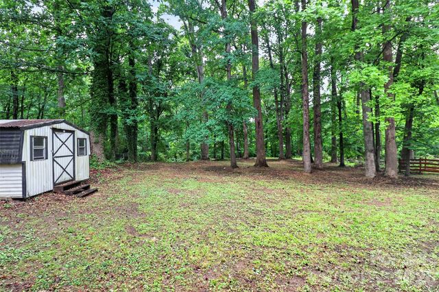 7007 Crossridge Road, Charlotte, NC 28214