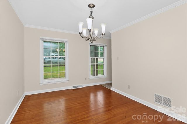 7007 Crossridge Road, Charlotte, NC 28214