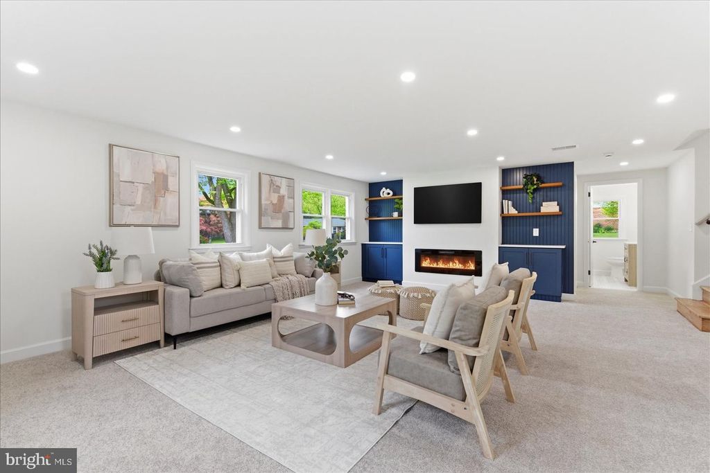 Image 34 of property listing at 944 STARBIT RD, Baltimore, MD 21286