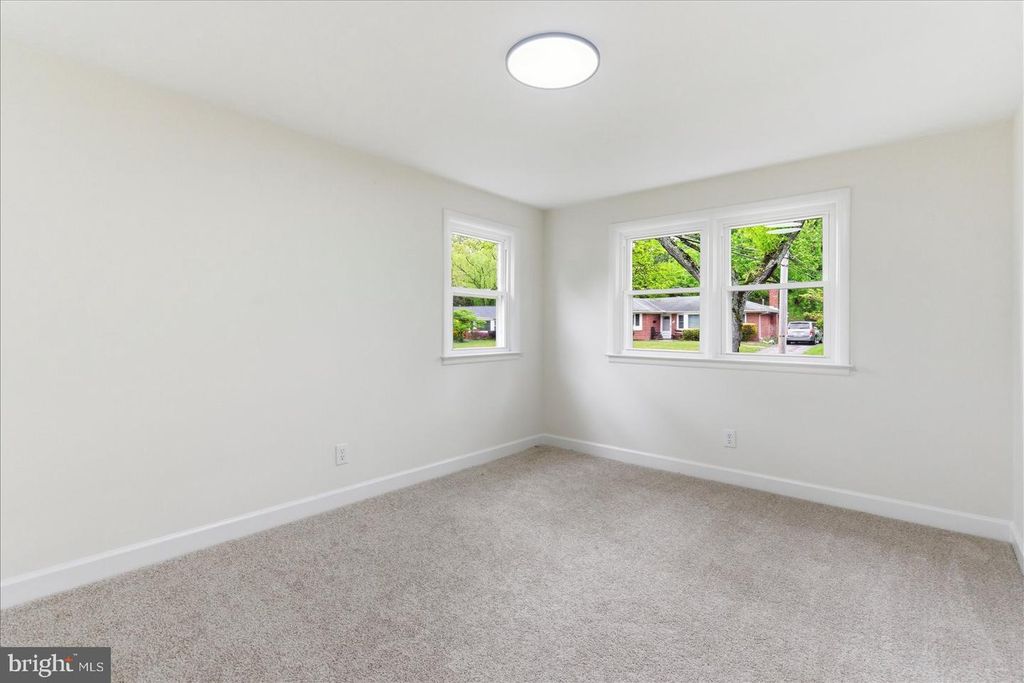 Image 35 of property listing at 944 STARBIT RD, Baltimore, MD 21286