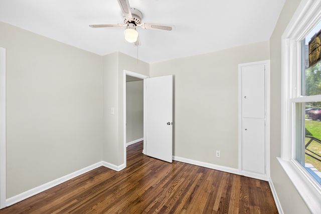 2120 N Fort Avenue, Springfield, MO 65803