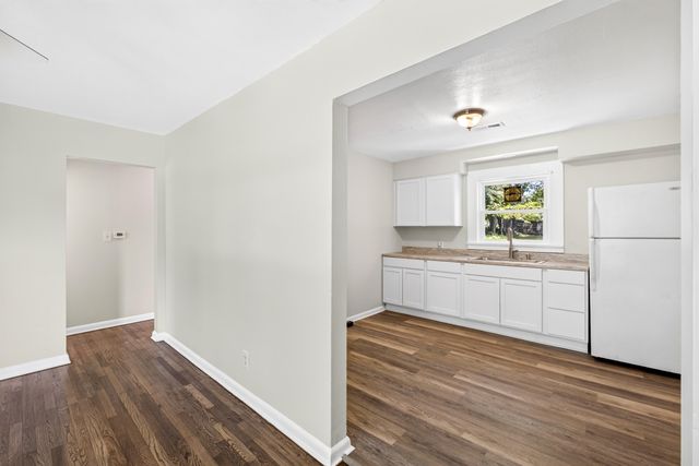 2120 N Fort Avenue, Springfield, MO 65803