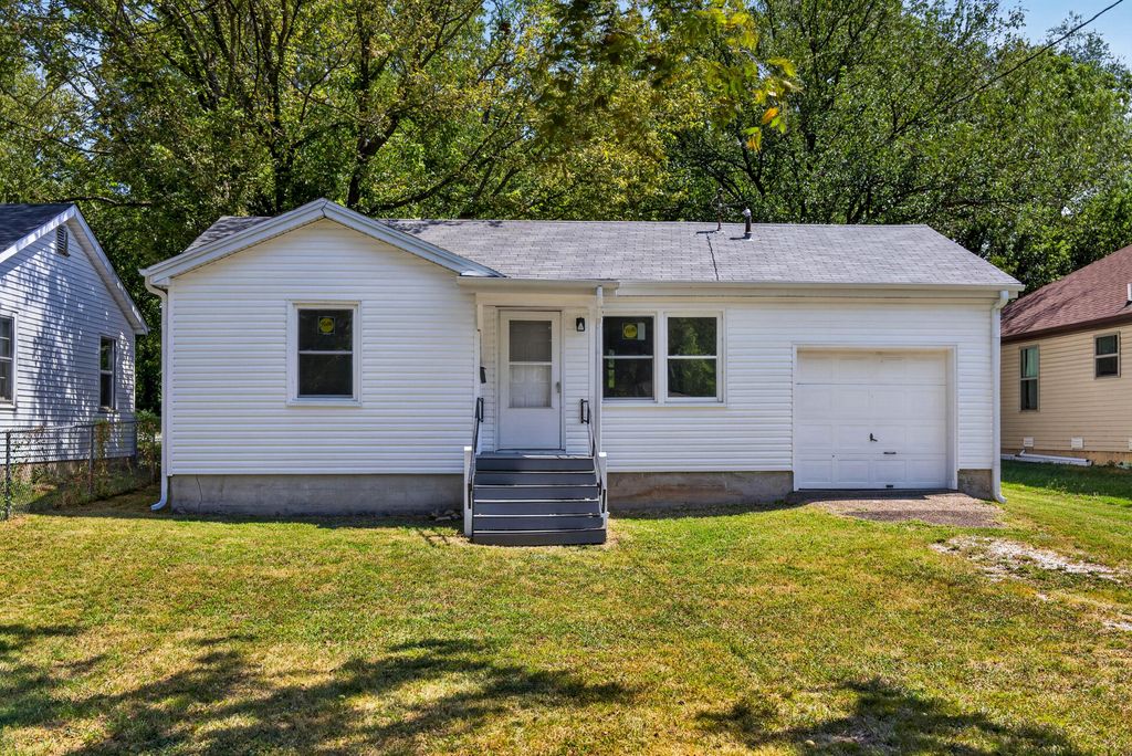 2120 N Fort Avenue, Springfield, MO 65803