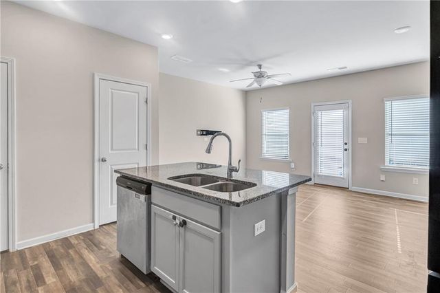 585 Mcwilliams Road 903, Atlanta, GA 30354