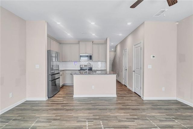 585 Mcwilliams Road 903, Atlanta, GA 30354