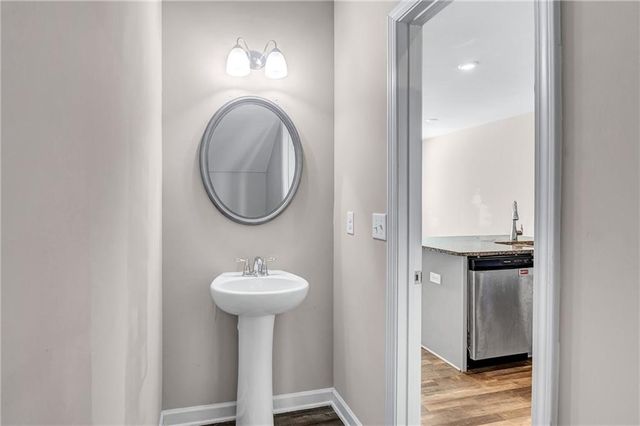 585 Mcwilliams Road 903, Atlanta, GA 30354