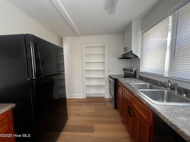 202 Meares Street, Wilmington, NC 28401