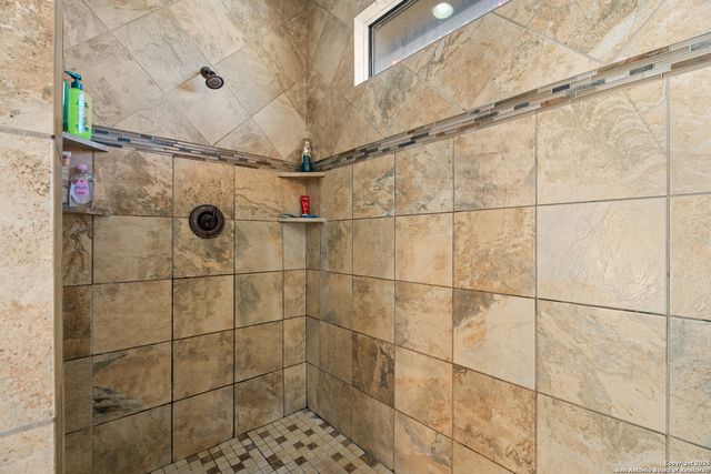 113 Eden Crossing, Adkins, TX 78101