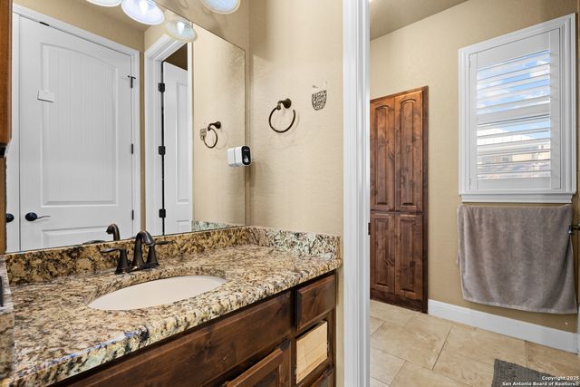 113 Eden Crossing, Adkins, TX 78101