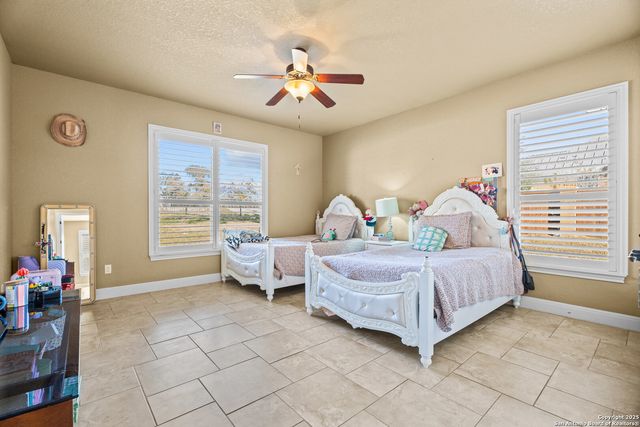 113 Eden Crossing, Adkins, TX 78101